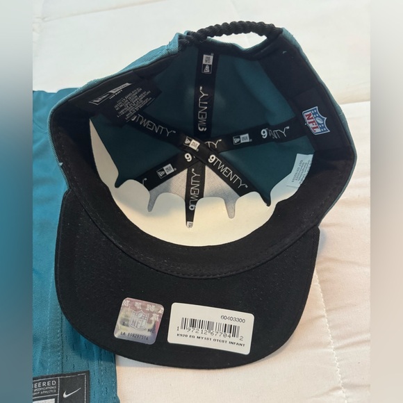 NWT Eagles Jalen Hurts home jersey and hat infant on field green black gift set - Picture 3 of 11